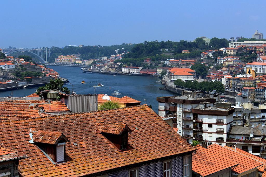 Oporto River And Ribeira Views Vila Nova de Gaia Bilik gambar